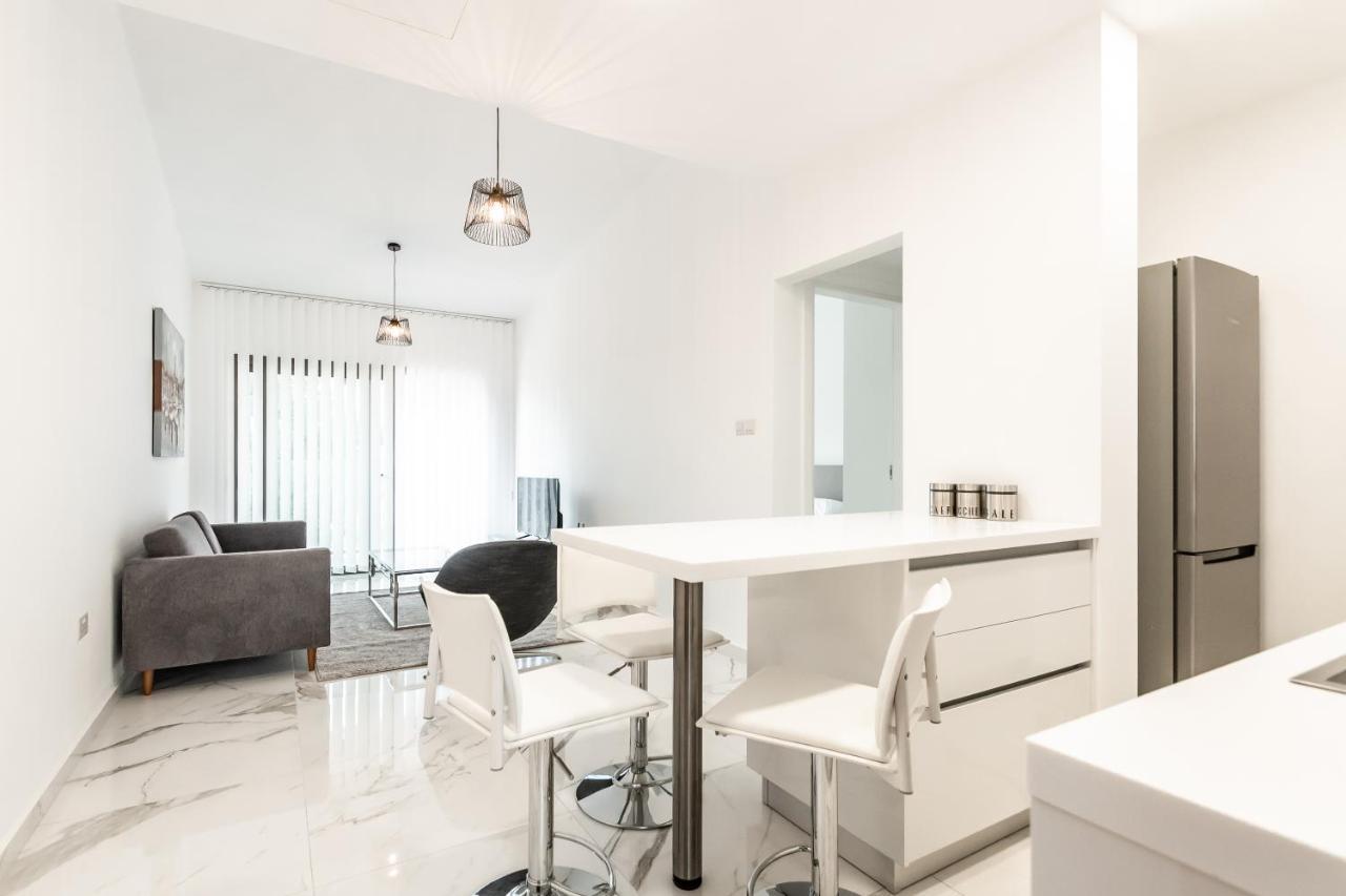 Silver House Boutique Apartment Paphos Exterior photo